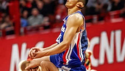 NBA休赛期换队大戏:杜兰特动向与绿军球星去留解析